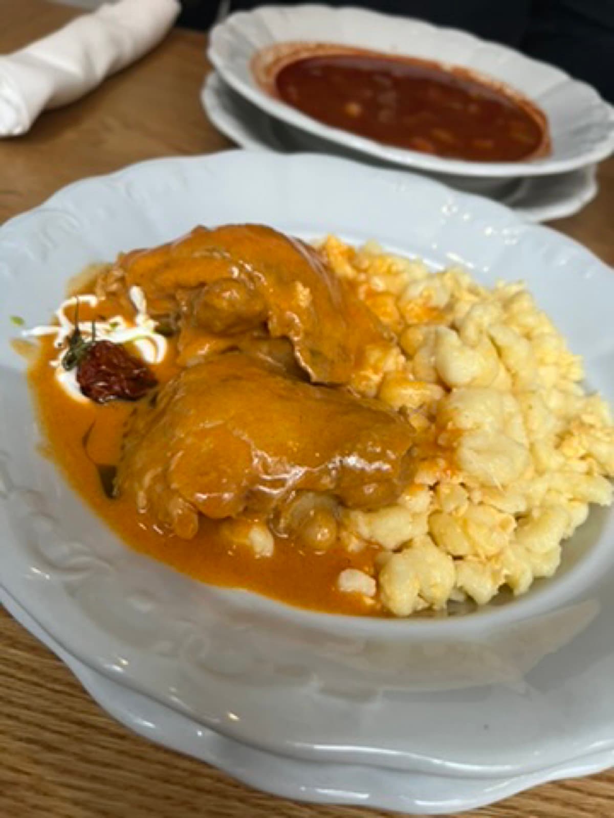Akşam Yemeği: Tuna Kıyısı